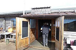 Eingang zur Kesselberghütte
