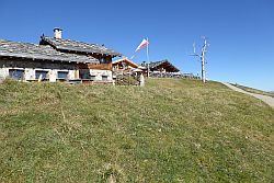 900 Meter nach der Innerschwemmalm wird die Ausserschwemmalm schon erreicht